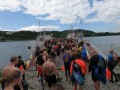 Auf dem Weg zur „Startrampe“ von der Fähre aus für die Rheinschwimmer in Bad Honnef